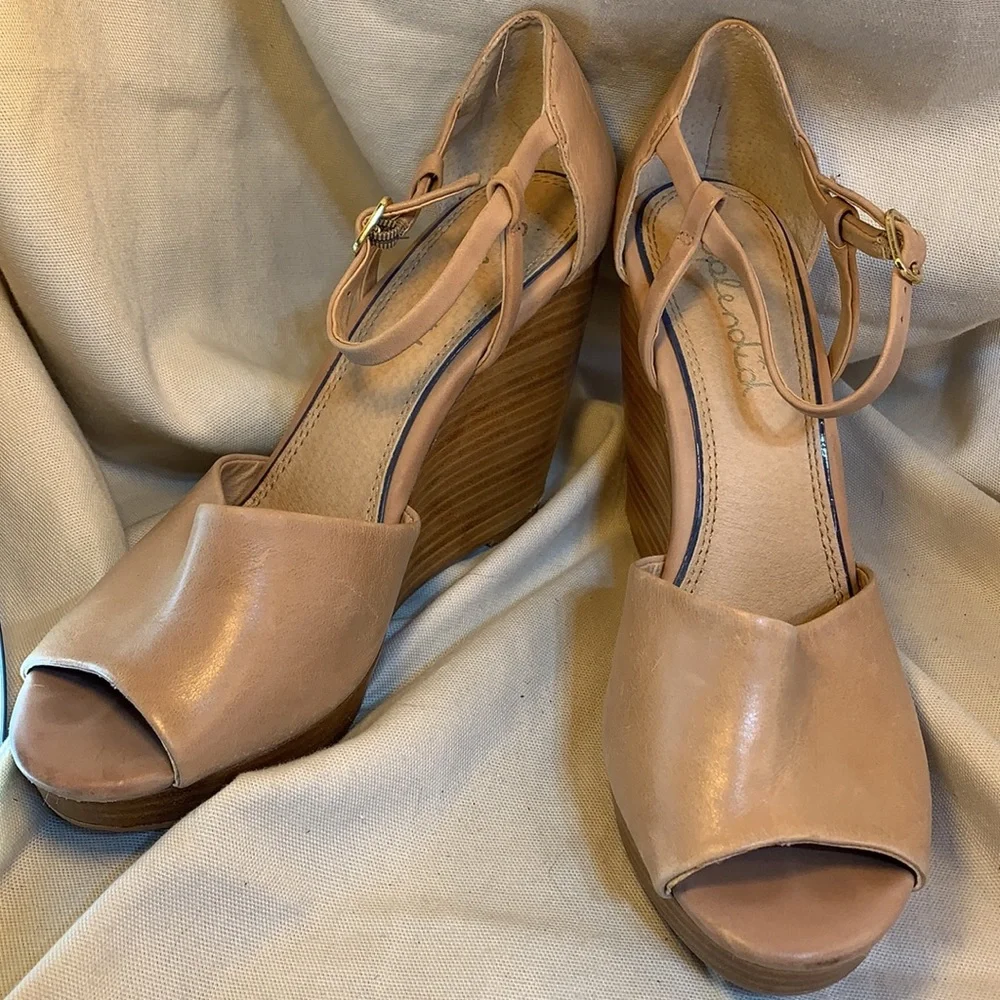 Splendid almost NEW fine leather stacked platforms